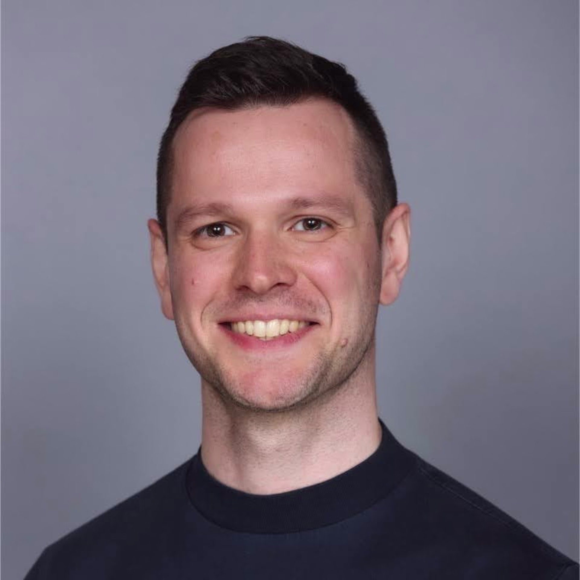 [Customer] [Clarins] Edouard Manec headshot