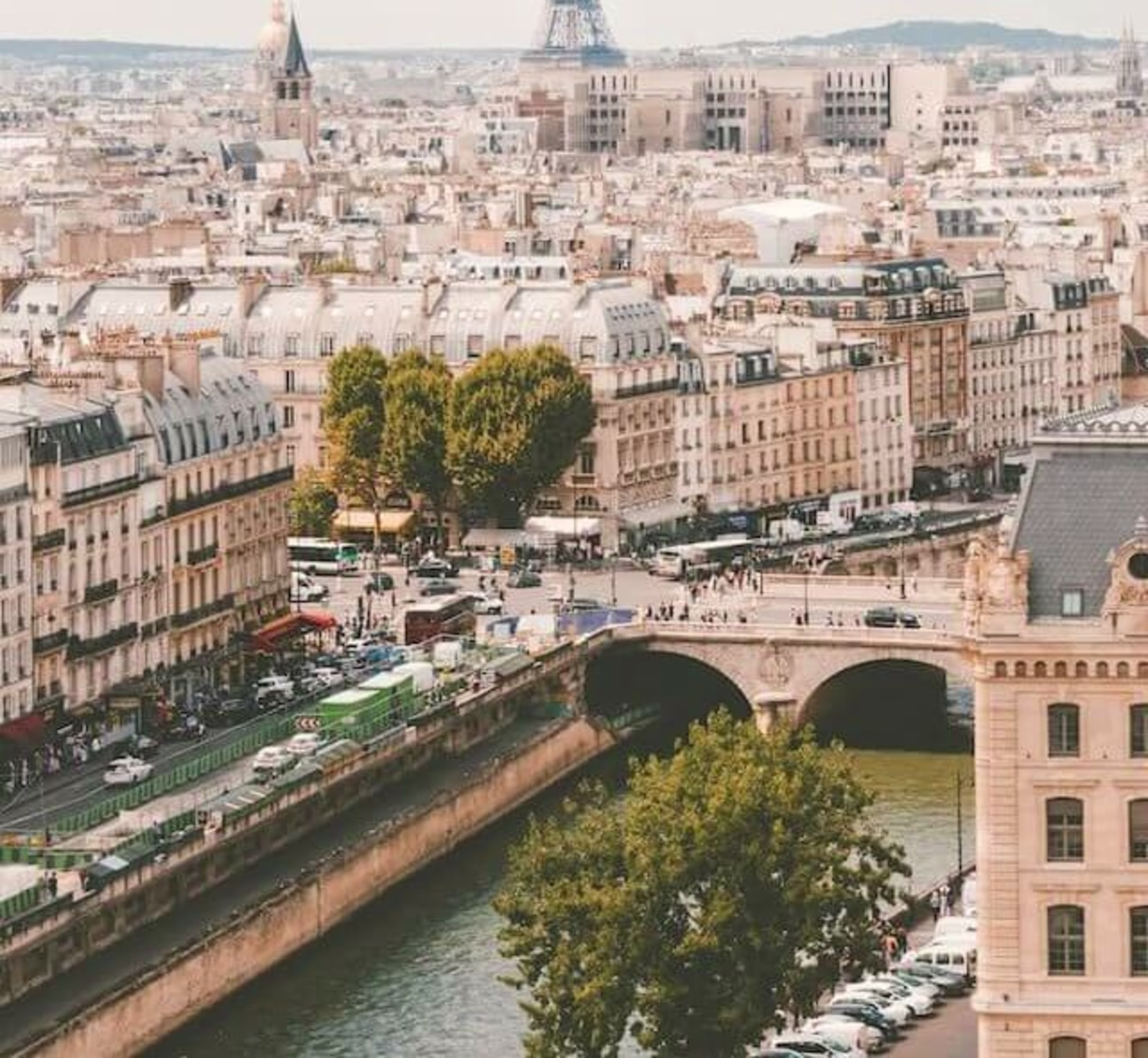 Comment la Ville de Paris a augmenté son taux d’attractivité de +20,5 % sur la carte de Paris ? — Cover Image